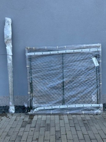 VÝPRODEJ zahradní brána 1600x3600 mm, výplet pletivem PVC, vč. FAB, II. jakost